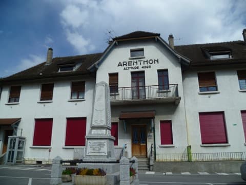 Loueur de bennes Arenthon