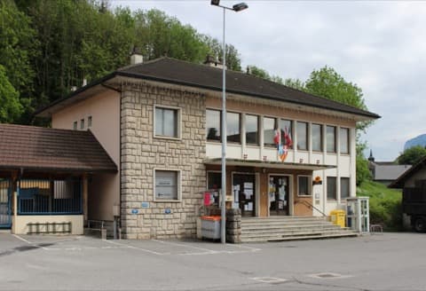 Loueur de bennes Châtillon-sur-Cluses