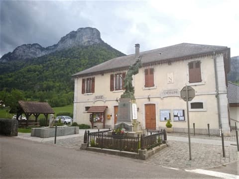 Loueur de bennes Chevaline