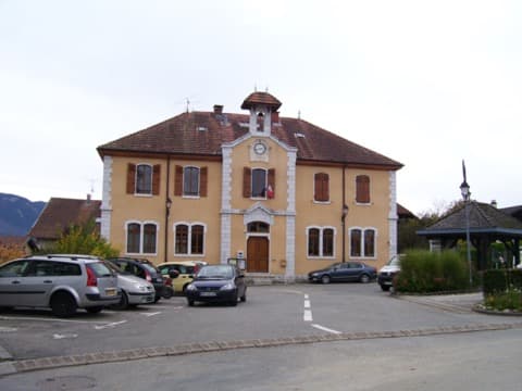 Loueur de bennes Héry-sur-Alby