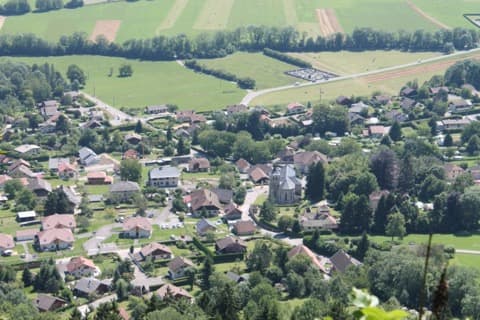 Loueur de bennes Lathuile