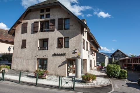 Loueur de bennes Lovagny